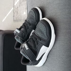 Toddler puma sneakers